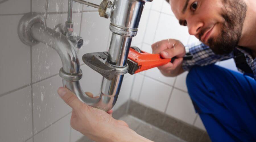 Professional clogged toilet repair services in Mound City, MO